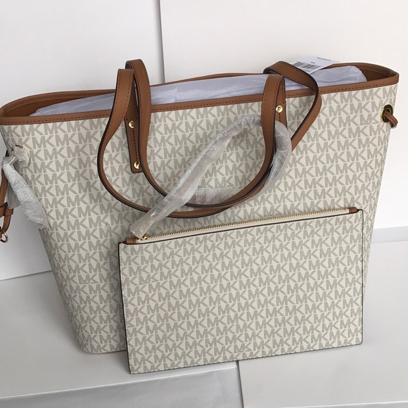 ❤️🌷mk drawstring tote/shoulder bag/vanilla/acorn - Picture 7 of 8